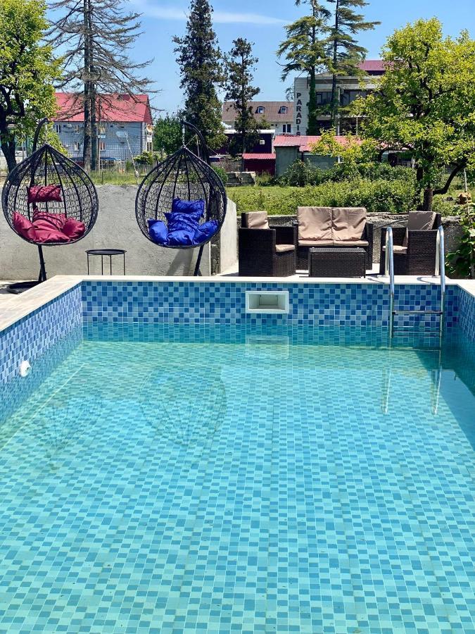 Hotel Crown يوريكي المظهر الخارجي الصورة