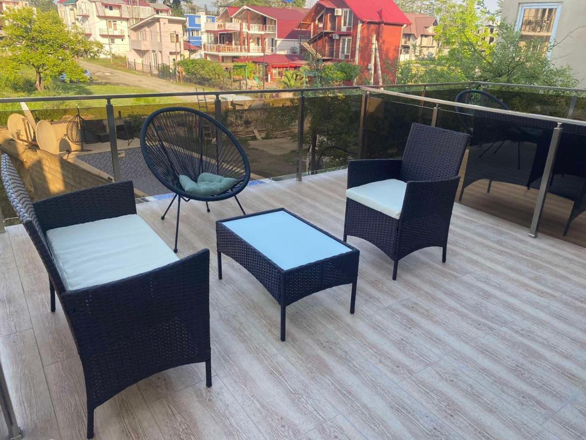 Hotel Crown يوريكي المظهر الخارجي الصورة